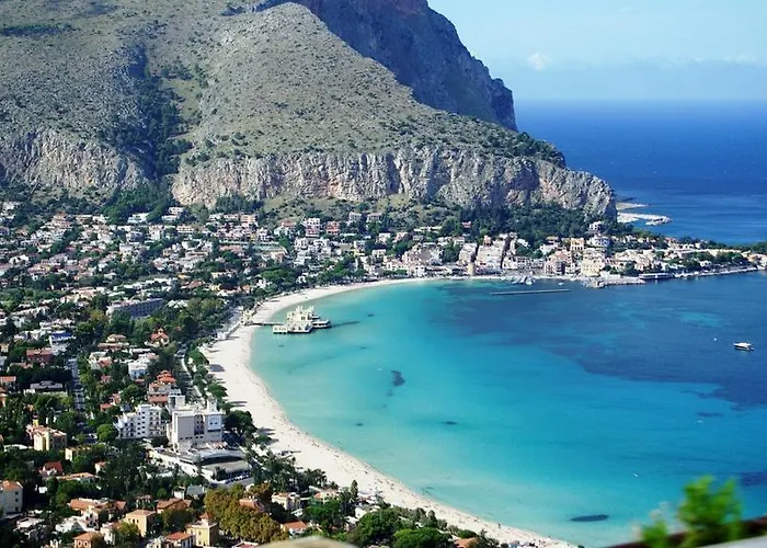 Abali' Gran Sultanato بيت ضيافة 4*